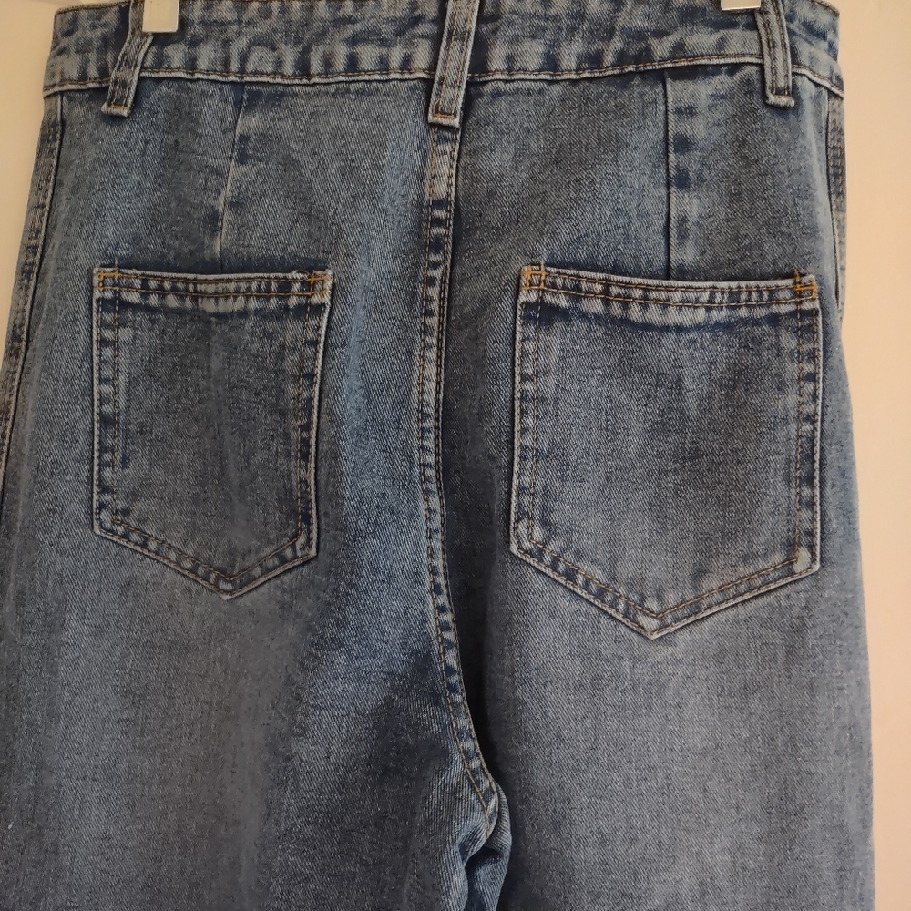 Jeans - Picture 2 of 4